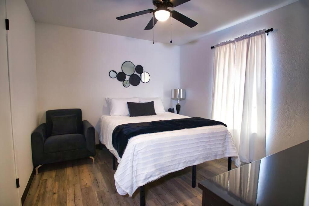 Chic & Cozy 2 Bedroom - 1 Bathroom - Rated Best Eagle Pass Εξωτερικό φωτογραφία