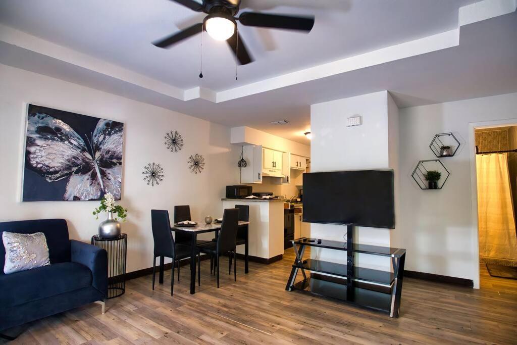 Chic & Cozy 2 Bedroom - 1 Bathroom - Rated Best Eagle Pass Εξωτερικό φωτογραφία